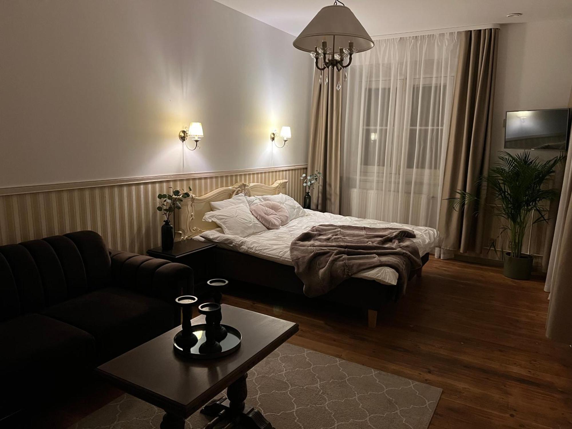 Hotel Saku Mois & Saku Manor Zewnętrze zdjęcie