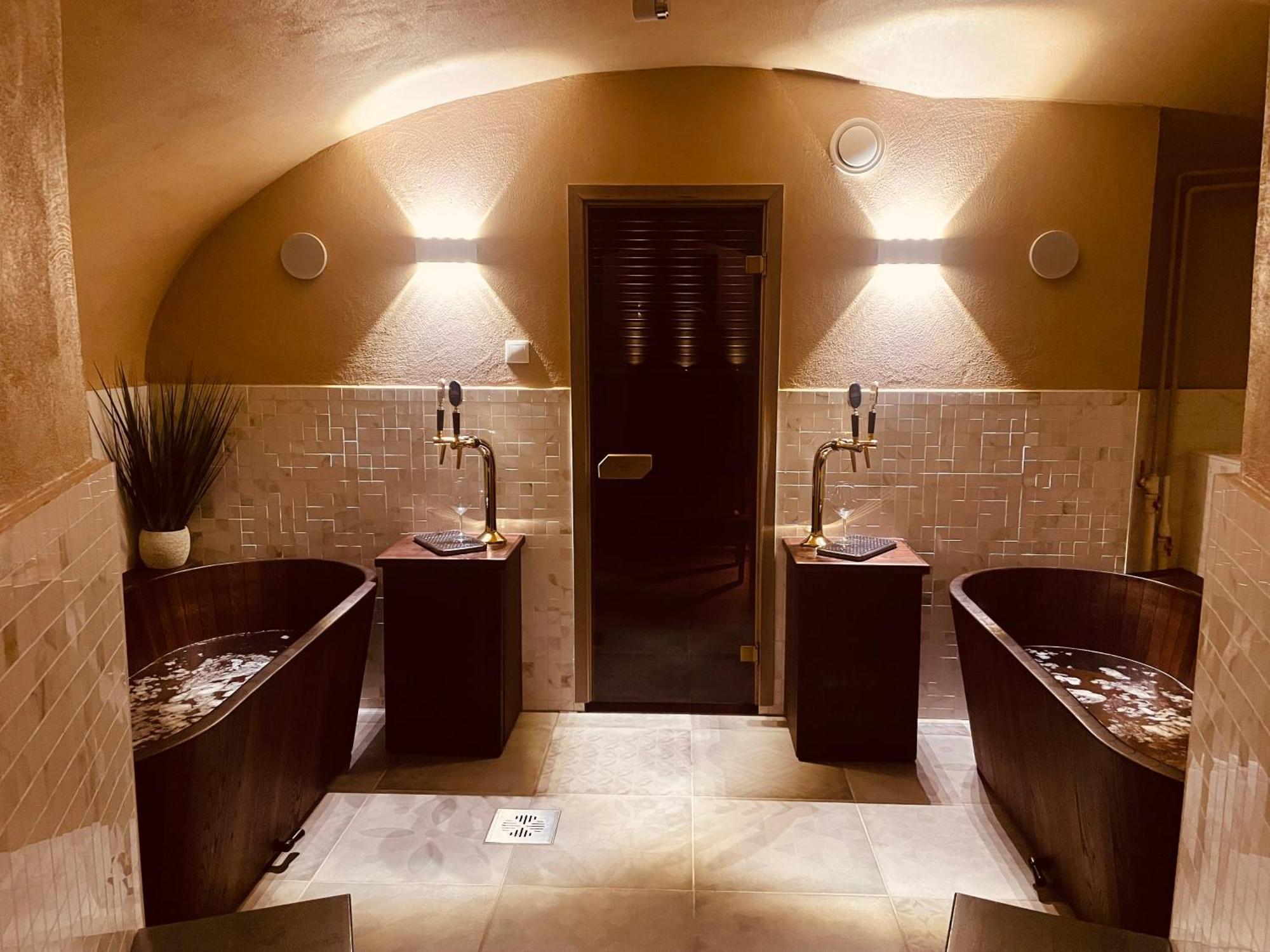 Hotel Saku Mois & Saku Manor Zewnętrze zdjęcie