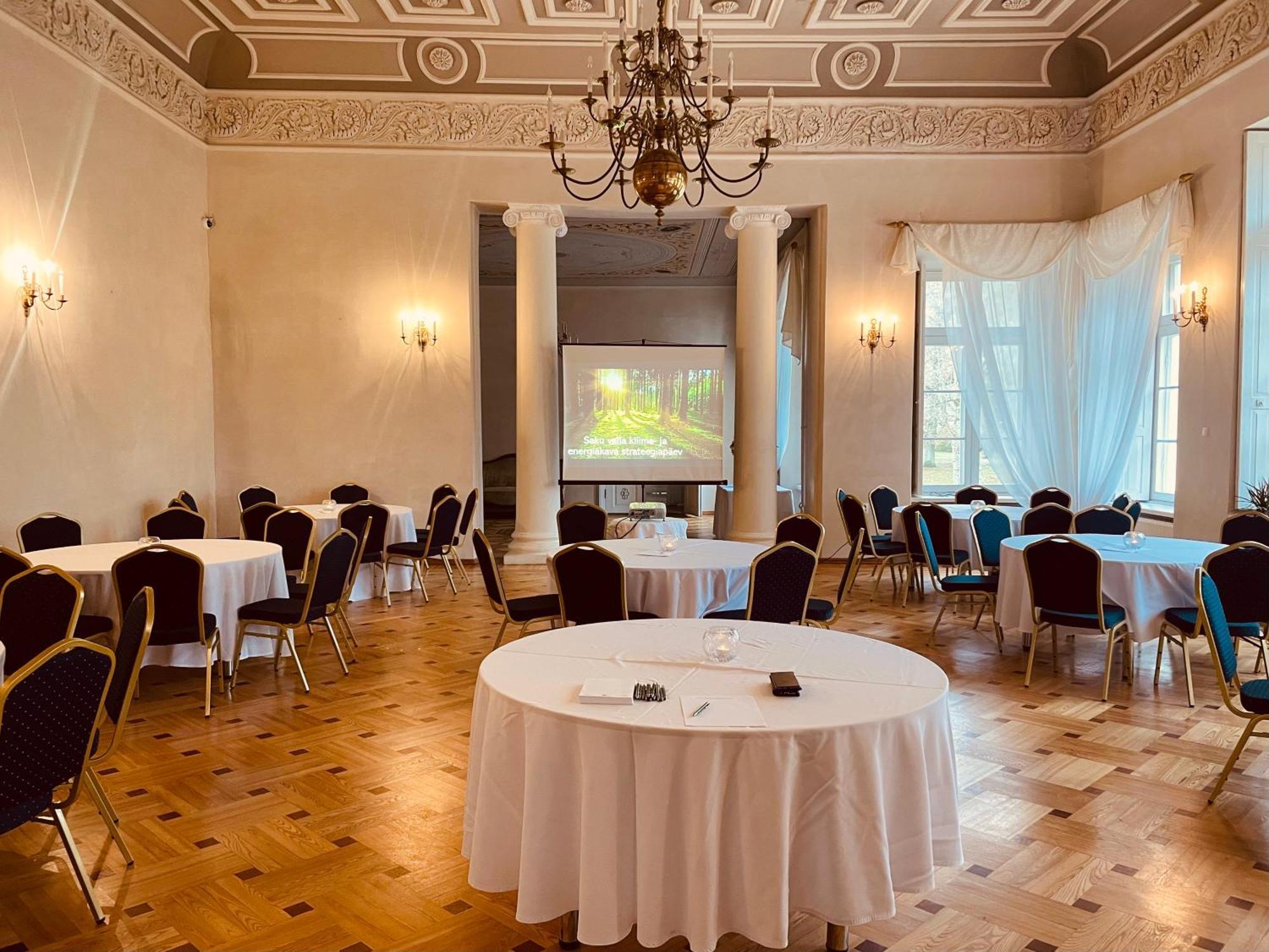 Hotel Saku Mois & Saku Manor Zewnętrze zdjęcie