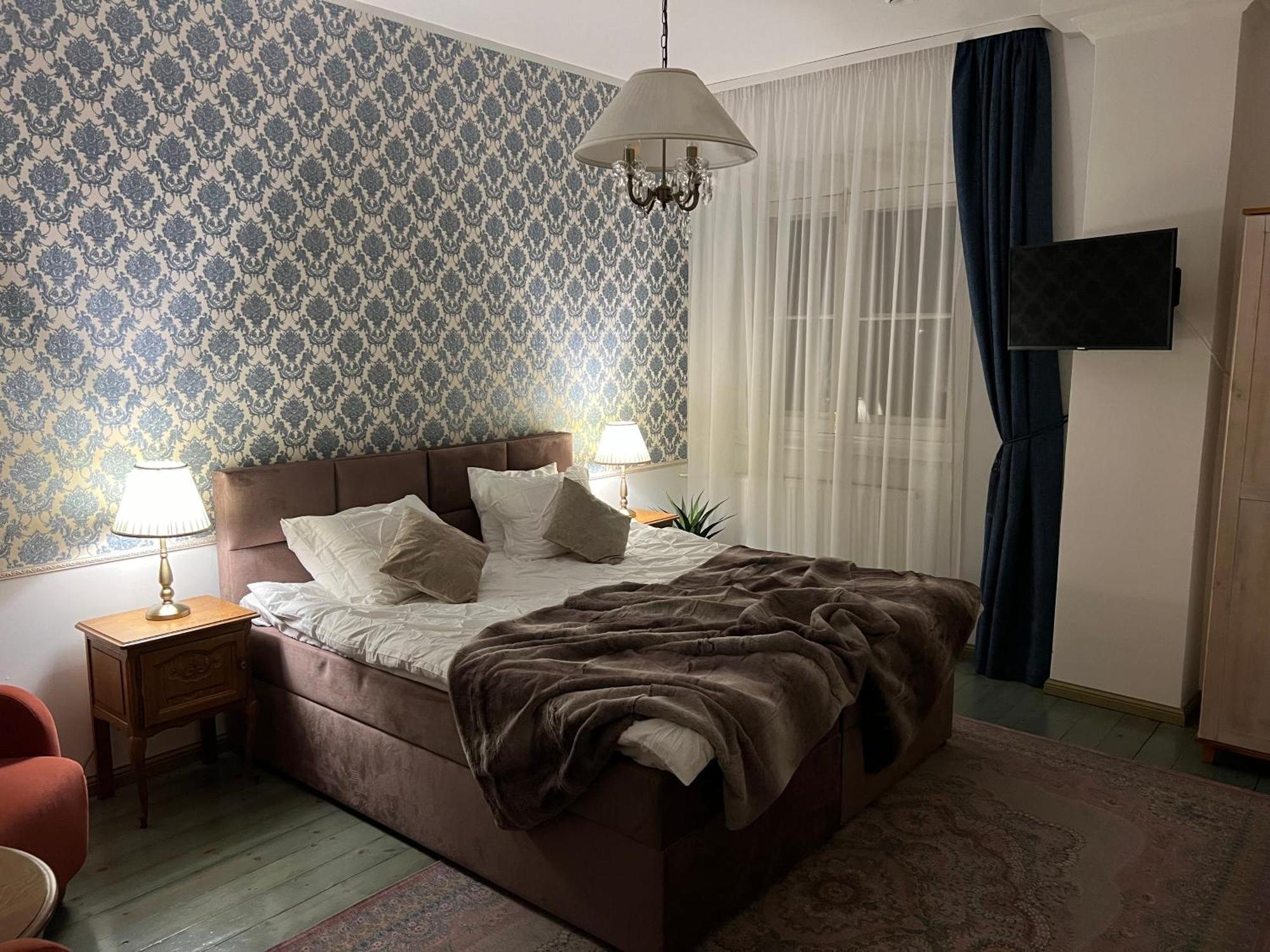 Hotel Saku Mois & Saku Manor Zewnętrze zdjęcie