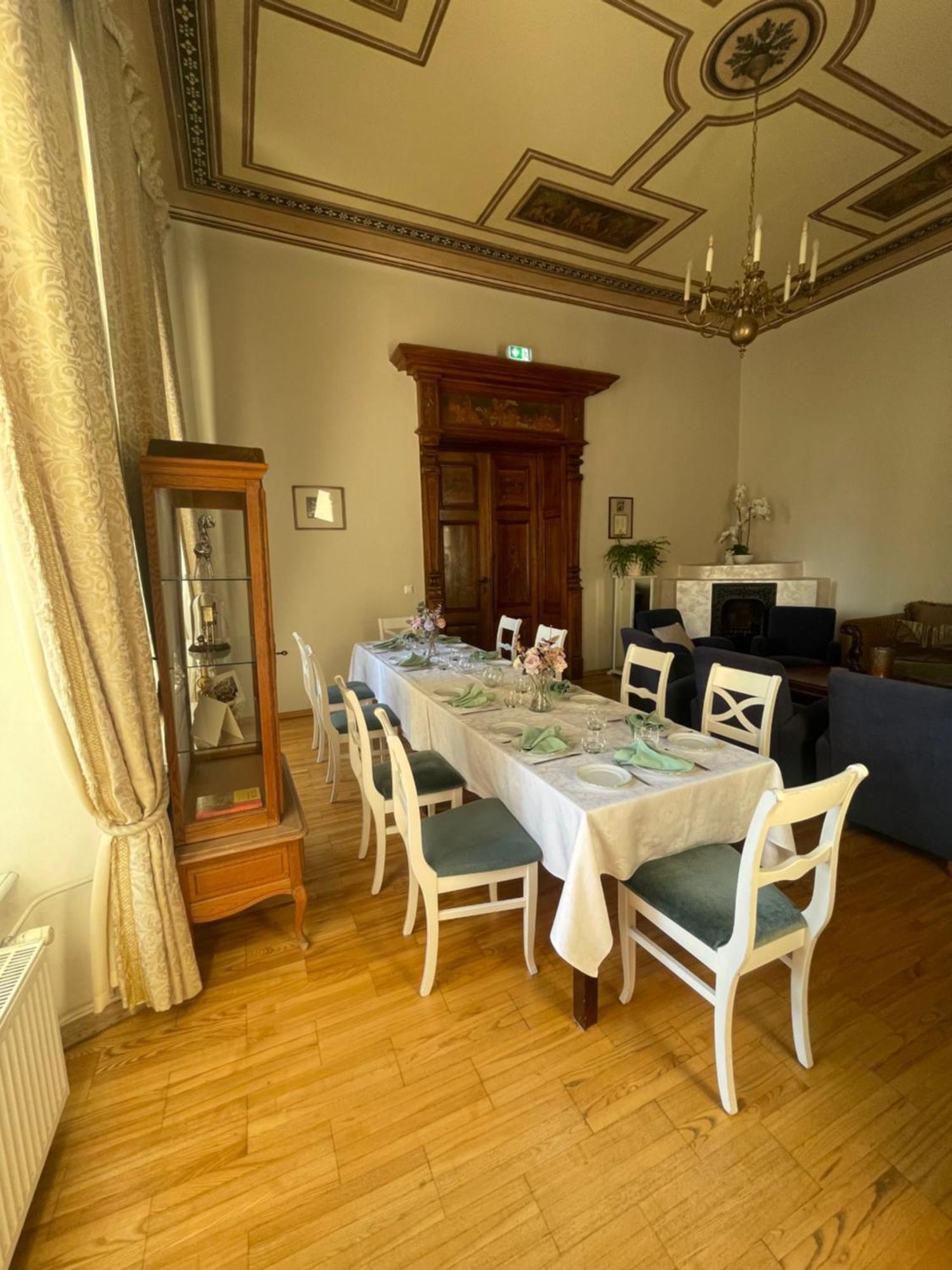 Hotel Saku Mois & Saku Manor Zewnętrze zdjęcie