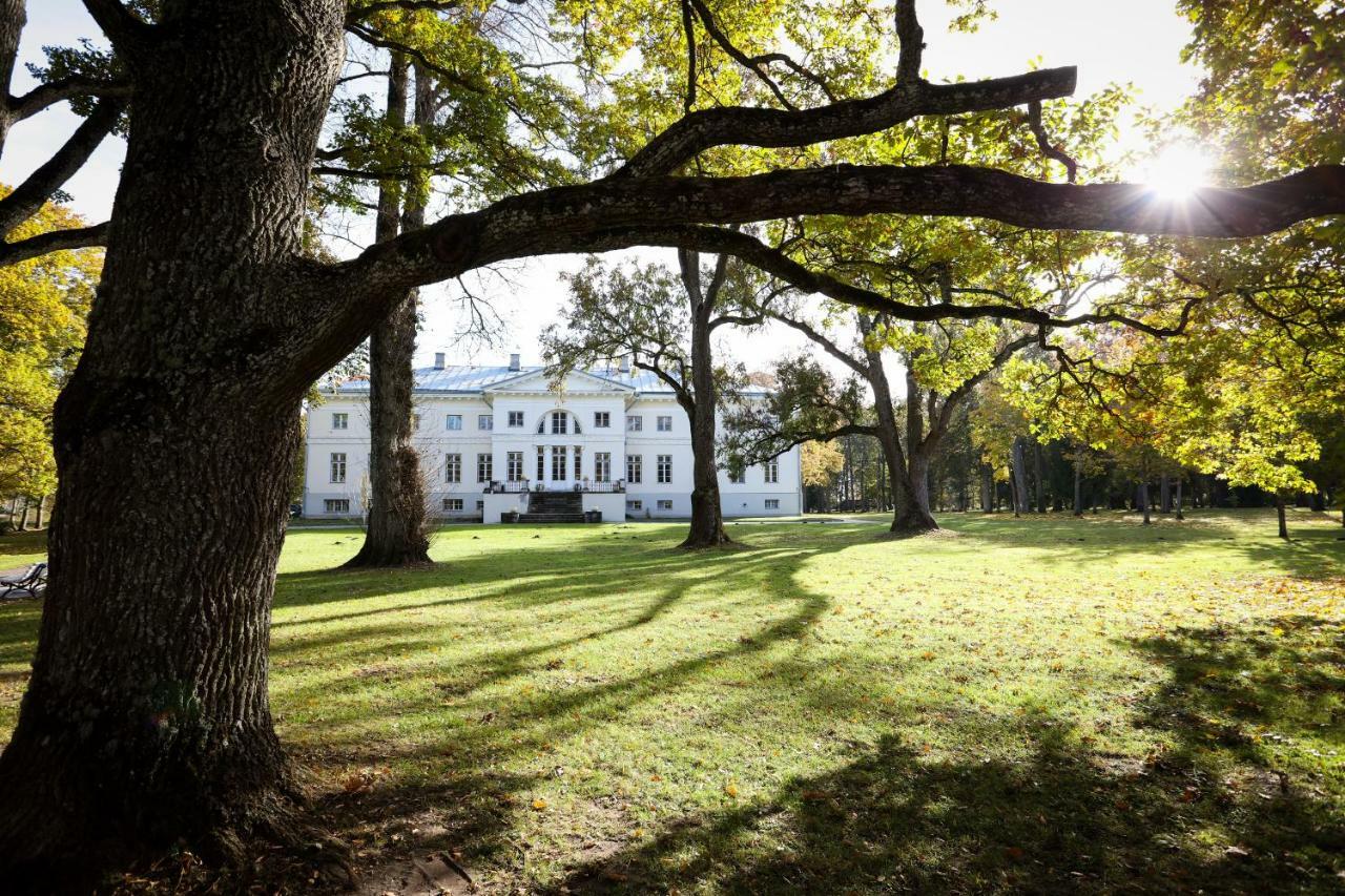 Hotel Saku Mois & Saku Manor Zewnętrze zdjęcie