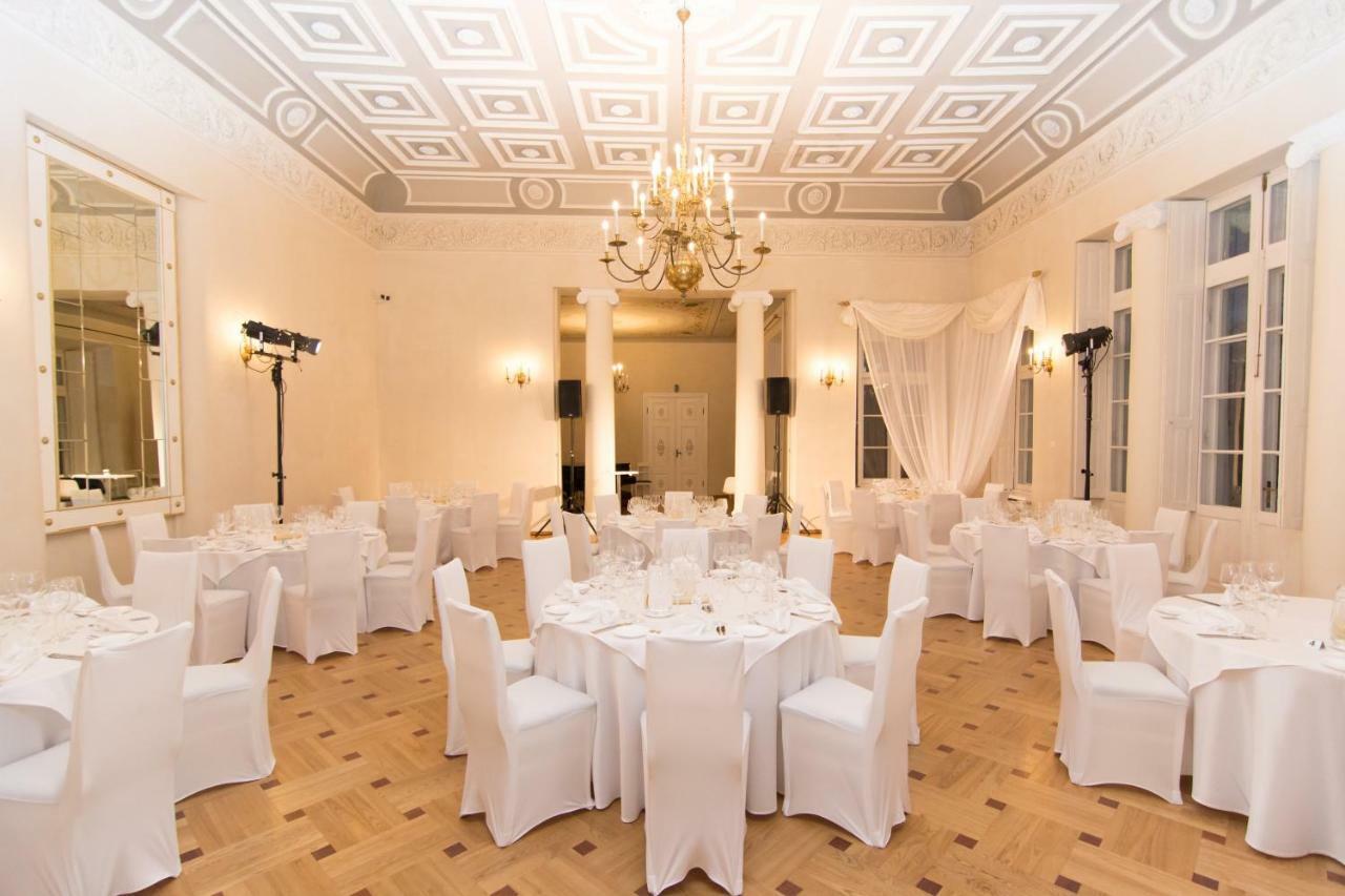 Hotel Saku Mois & Saku Manor Zewnętrze zdjęcie