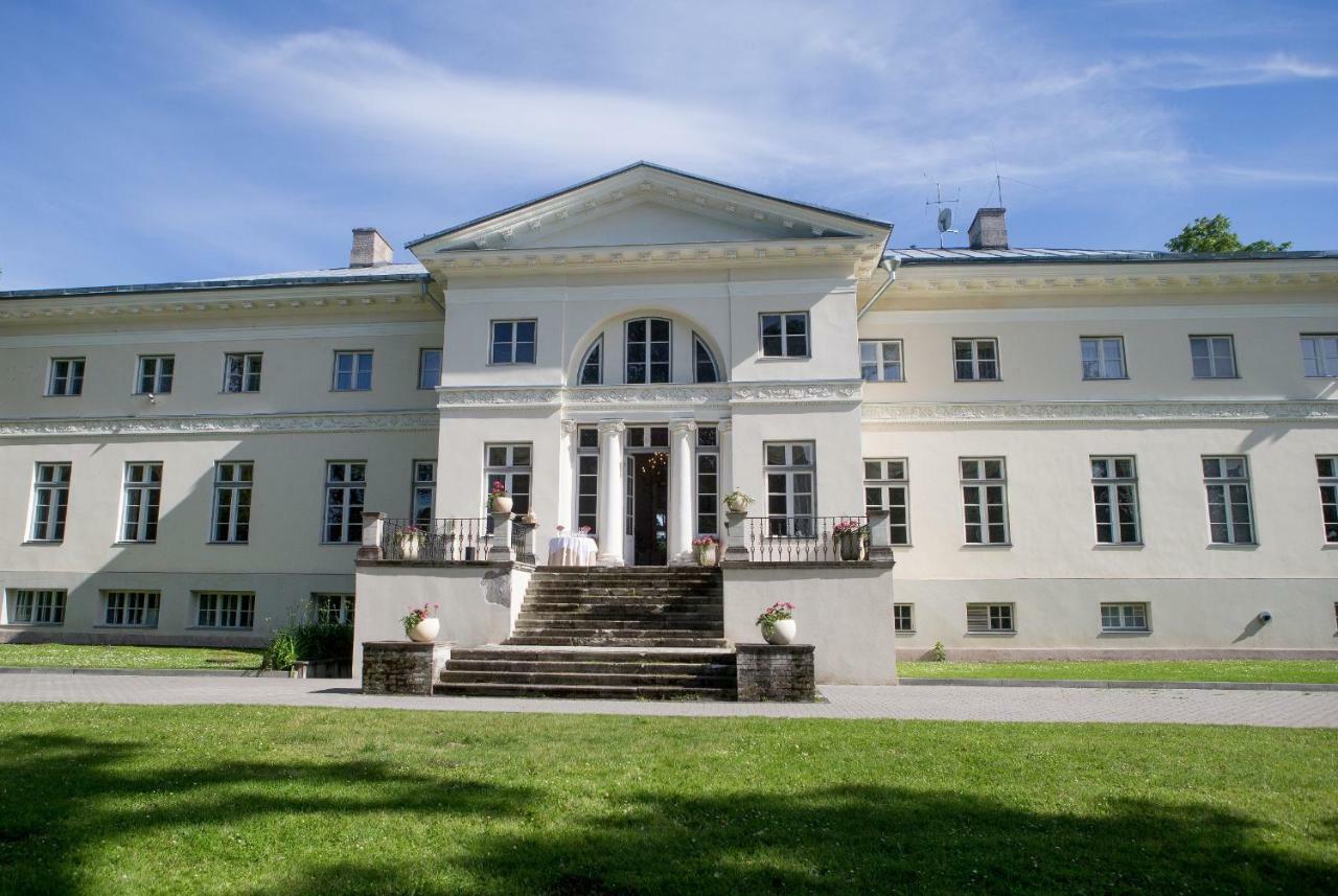 Hotel Saku Mois & Saku Manor Zewnętrze zdjęcie